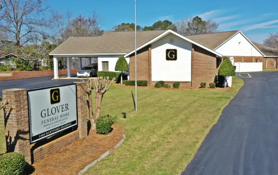 Glover Funeral Home in Dothan, Alabama